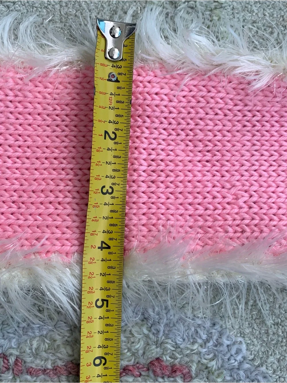 Dickens’s Closet Pink Knit Pet Scarf with White Faux Fur Trim